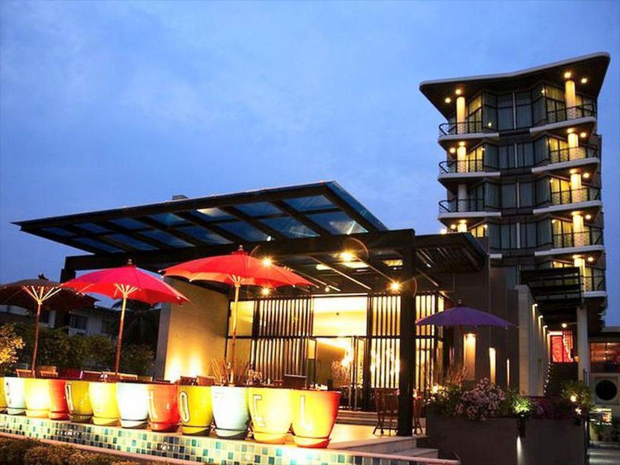 The Sez Hotel Bangsaen Exterior foto